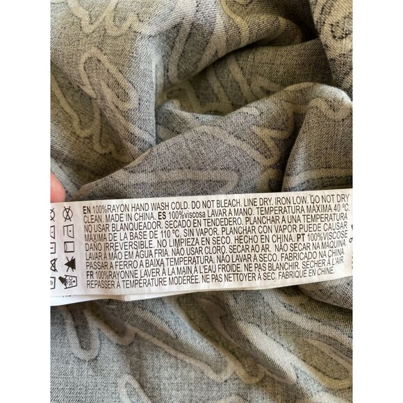 Fubu‎ Black Collared Shirt Men's Rayon Short Sleeve Forever 21 - Picture 7 of 7